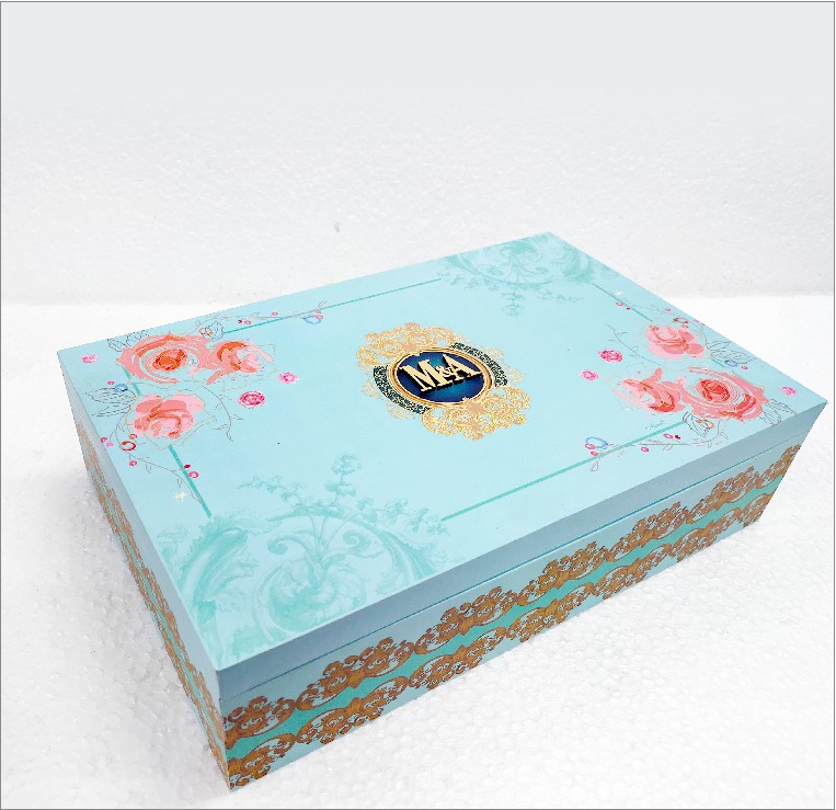 Rigid packaging box 